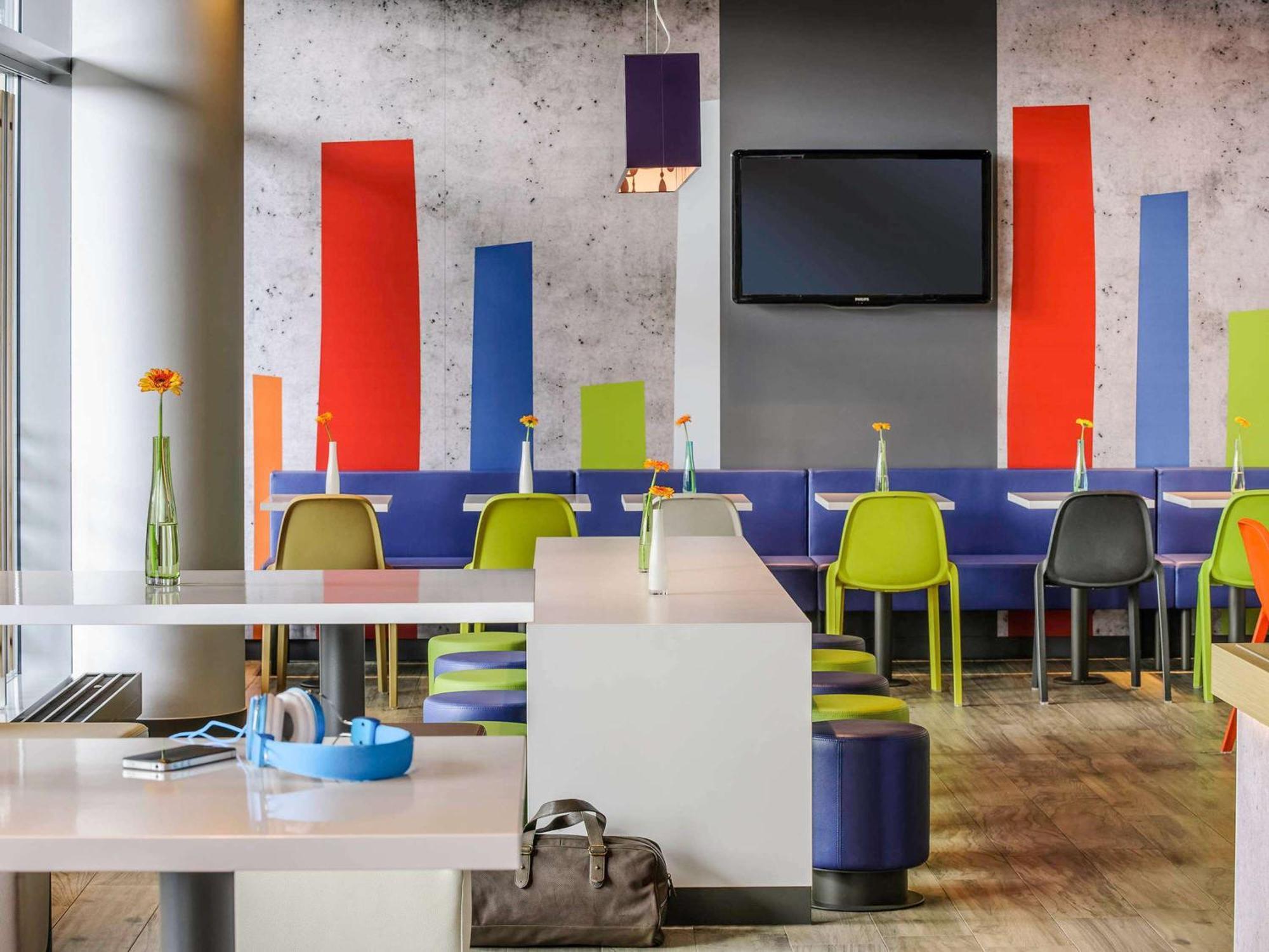 Ibis Budget Manchester Salford Quays Екстер'єр фото
